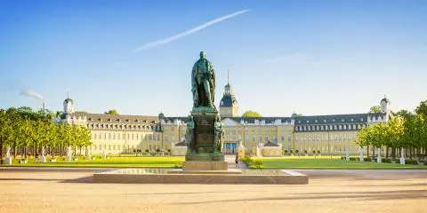 Titelbild für Karlsruhe mit Schloss